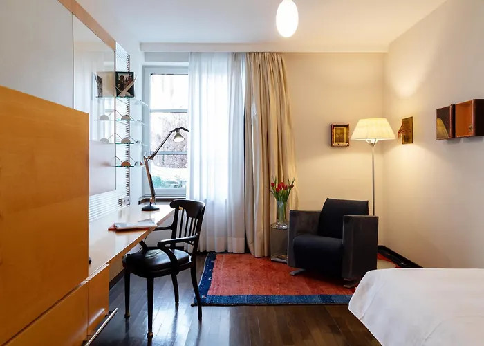 Hồ bơi ngoài trời tại Hotel Greif