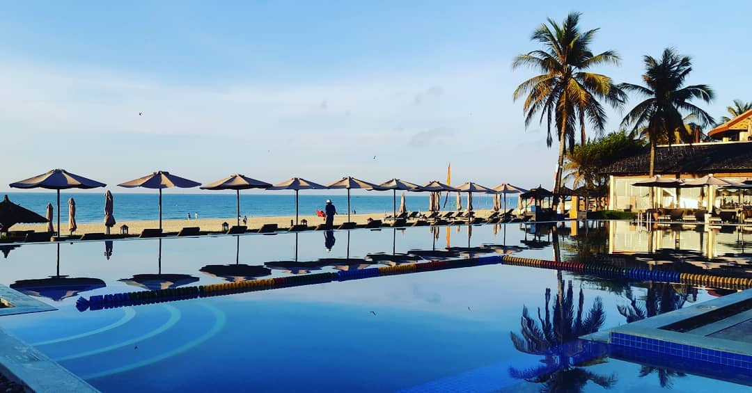 Hồ bơi ngoài trời tại Seahorse Resort 4 sao