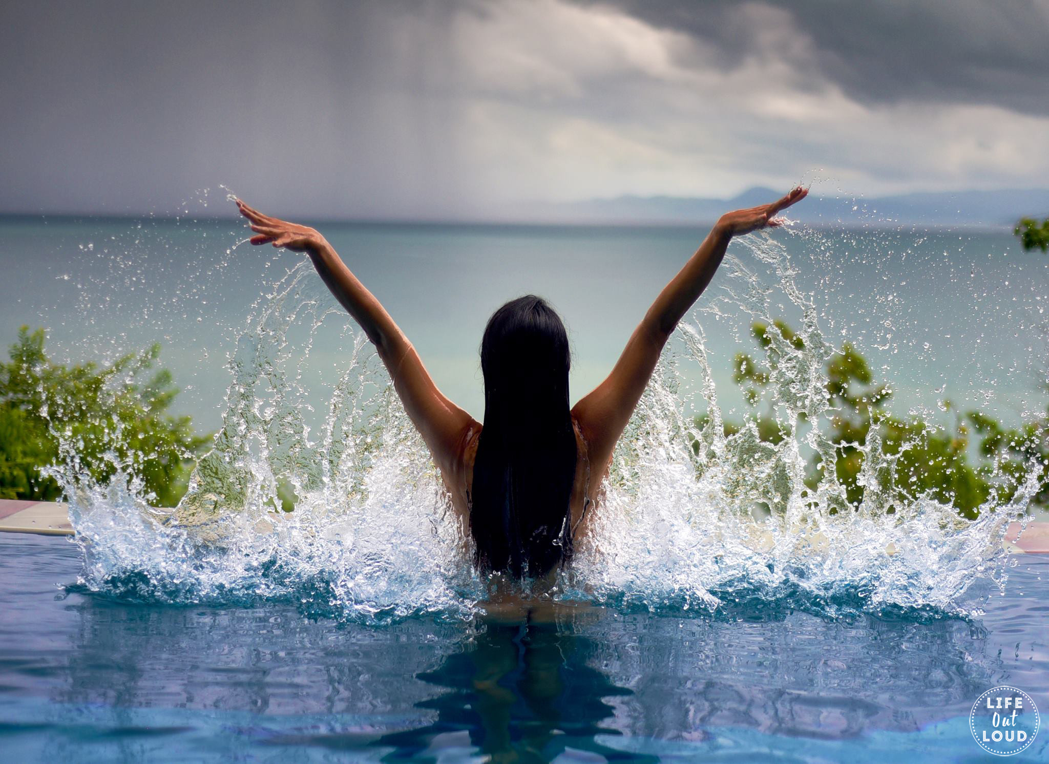 Hồ bơi vô cực riêng tư tại biệt thự Santhiya Koh Yao Yai Resort &amp; Spa với khung cảnh đại dương hùng vĩ