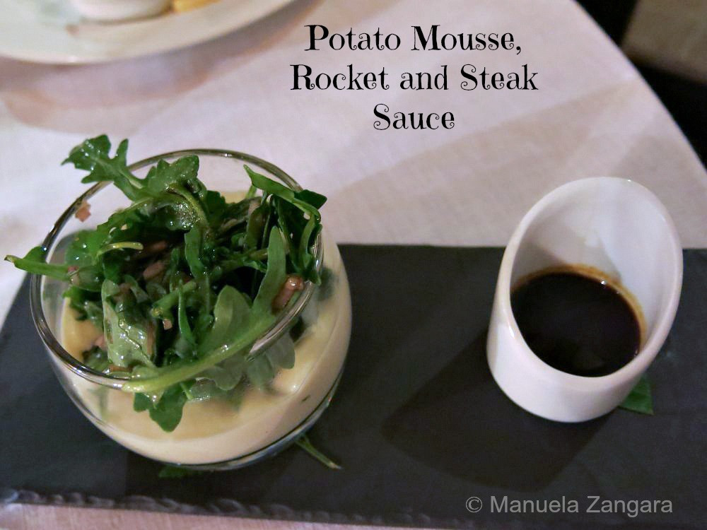 Khoai tây nghiền siêu mịn, ăn kèm với món chính tại Iriatai Restaurant, Hilton Bora Bora Nui Resort &amp; Spa