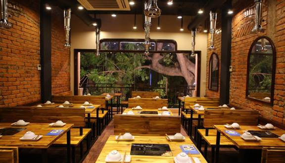 Không gian Nhà hàng Huyền Phương tại Ninh Bình