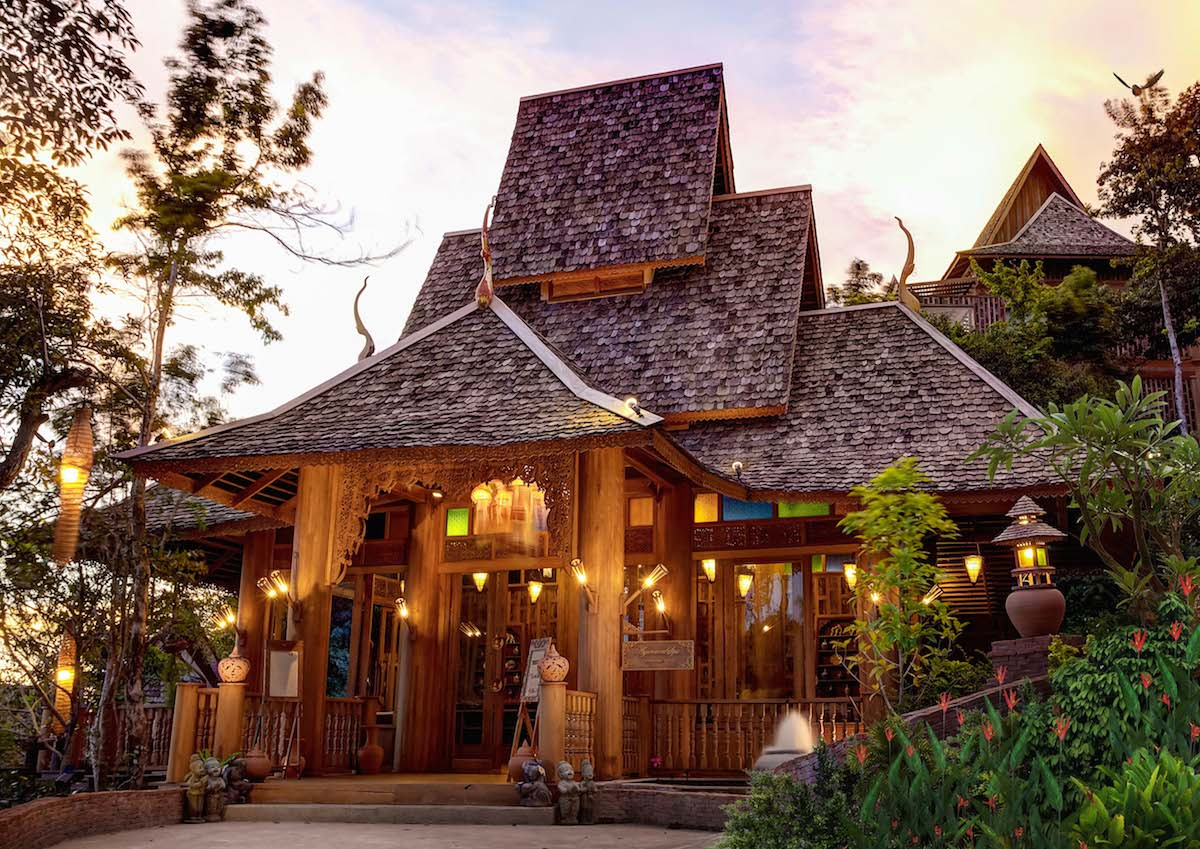 Không gian spa và massage Ayurvana sang trọng tại Santhiya Koh Yao Yai Resort &amp; Spa, mang lại trải nghiệm thư giãn tối đa