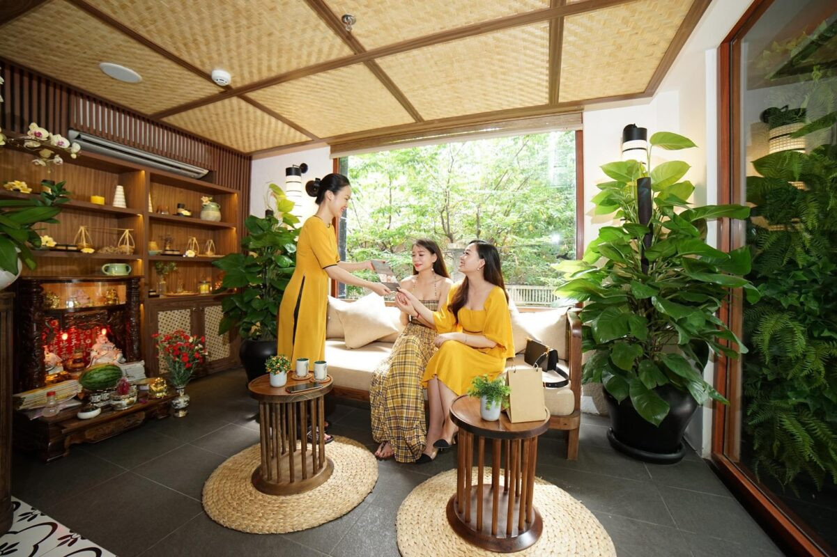Không gian tiếp đón sang trọng tại Charm Spa Grand Da Nang Sơn Trà
