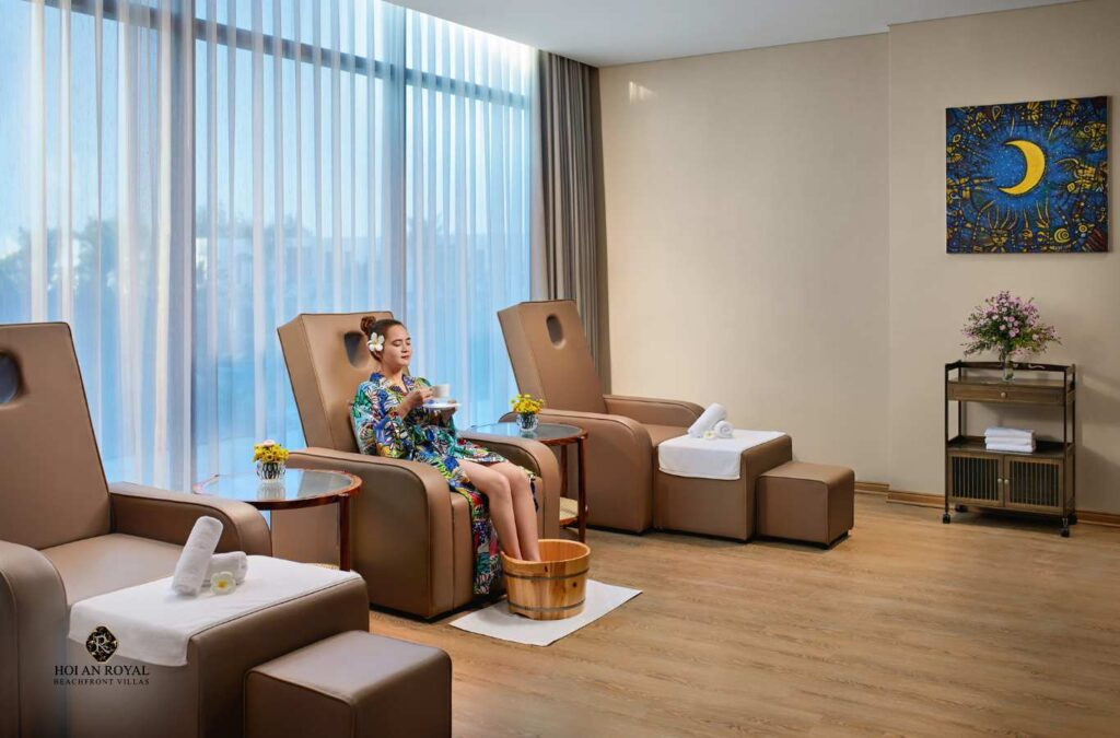 Không gian trị liệu thư giãn của Royal Retreat Spa tại Hoi An Royal Beachfront Villas, một trong top 10 spa Hội An