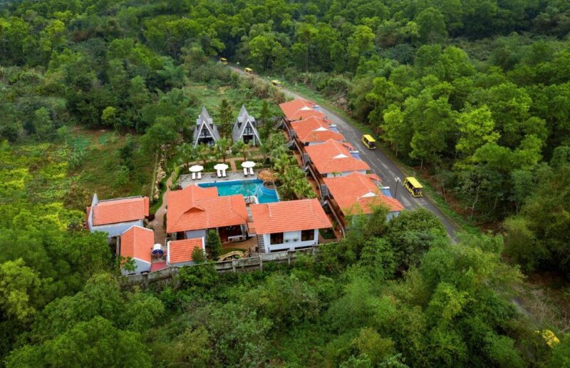 Khu nghỉ dưỡng Bái Đính Garden Resort & Spa với không gian xanh mát và kiến trúc cổ kính