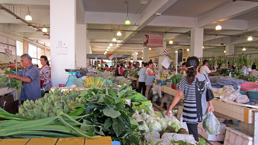 Lớp học nấu ăn Spice Spoon tại Anantara Phuket Layan với đầu bếp địa phương