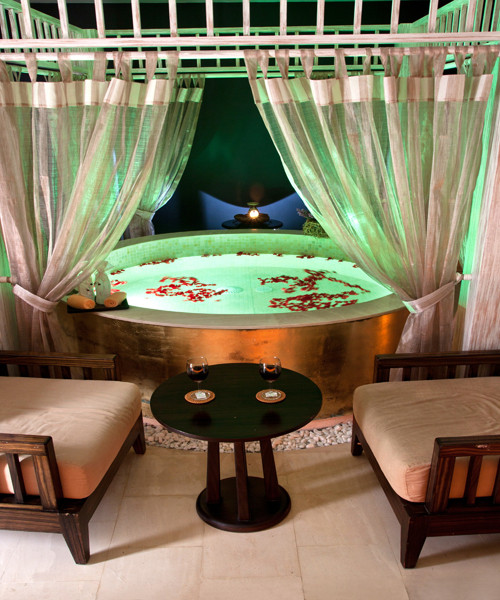 massage trị liệu 4 bàn tay tại ANam QT Spa