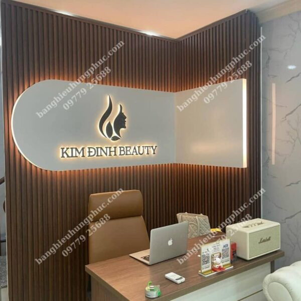 Mẫu bảng hiệu spa đẹp chữ nổi kết hợp đèn LED viền