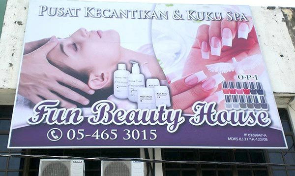 Mẫu biển bạt quảng cáo spa sang trọng