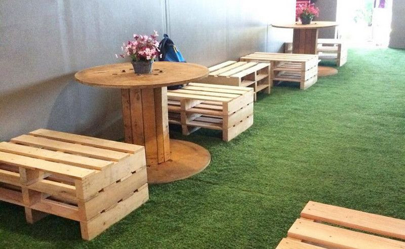 Mẫu cỏ nhựa nhân tạo trang trí không gian tiệm spa độc đáo