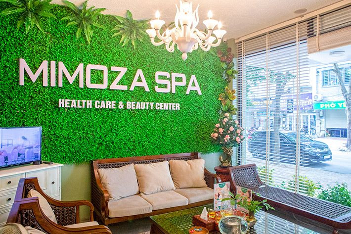 Mẫu trang trí biển hiệu tiệm Spa bằng cỏ nhân tạo