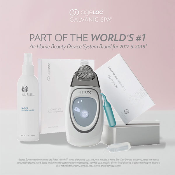 Máy galvanic spa của Nuskin mô phỏng hoạt động trên khuôn mặt để làm sạch sâu và trẻ hóa da