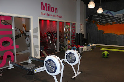 Máy tập Milon hiện đại tại phòng gym của The Club and Spa at The Cube