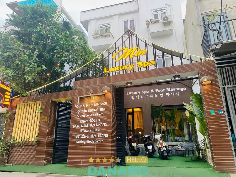 Min Luxury Spa Đà Nẵng sử dụng phương pháp trị mụn chuẩn y khoa và công nghệ cao đảm bảo an toàn cho khách hàng