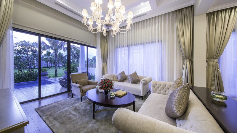 Món ăn được trình bày đẹp mắt tại nhà hàng của Vinpearl Resort &amp; Spa Long Beach