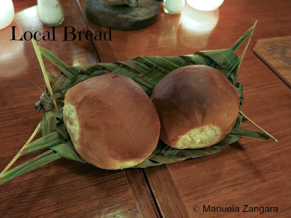 Món khai vị kiểu Polynesian tại nhà hàng Upa Upa, Hilton Bora Bora Nui Resort &amp; Spa