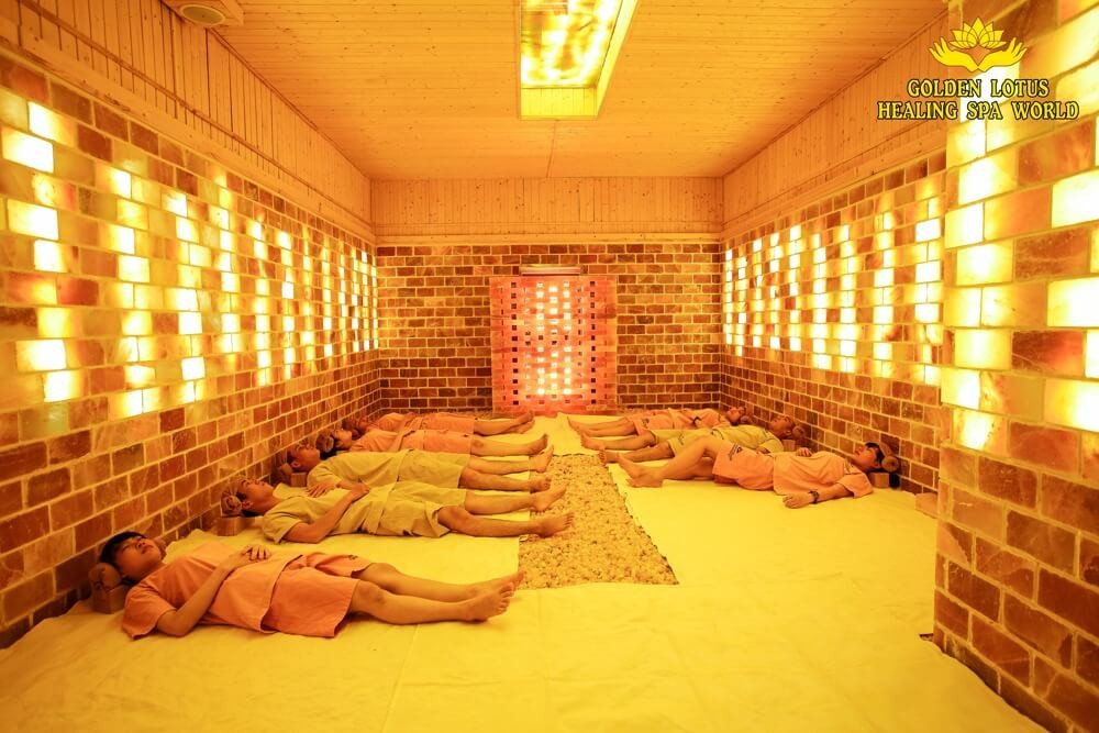 Một góc không gian thư giãn sang trọng, ấm cúng tại Golden Lotus Spa