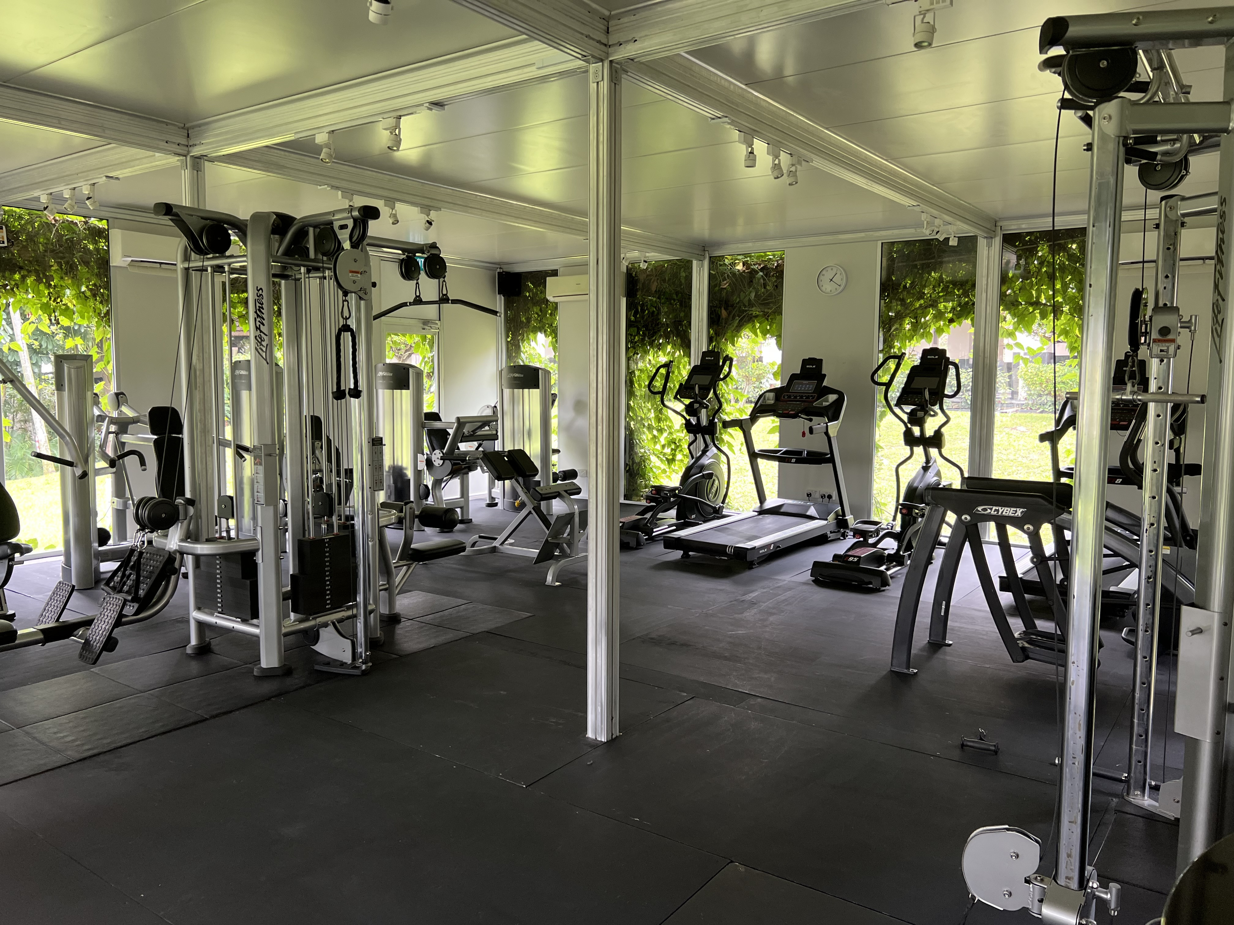 Một góc kiến trúc bên ngoài của Sofitel Singapore Sentosa Resort