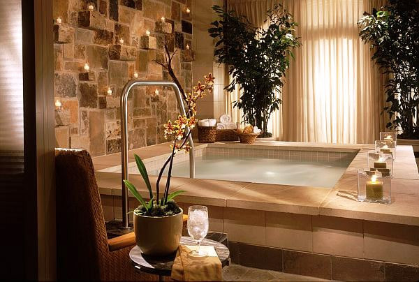 Một góc thư giãn được thiết kế tại nhà theo mô hình Home Spa, xu hướng mới trong các mô hình spa hiện nay.