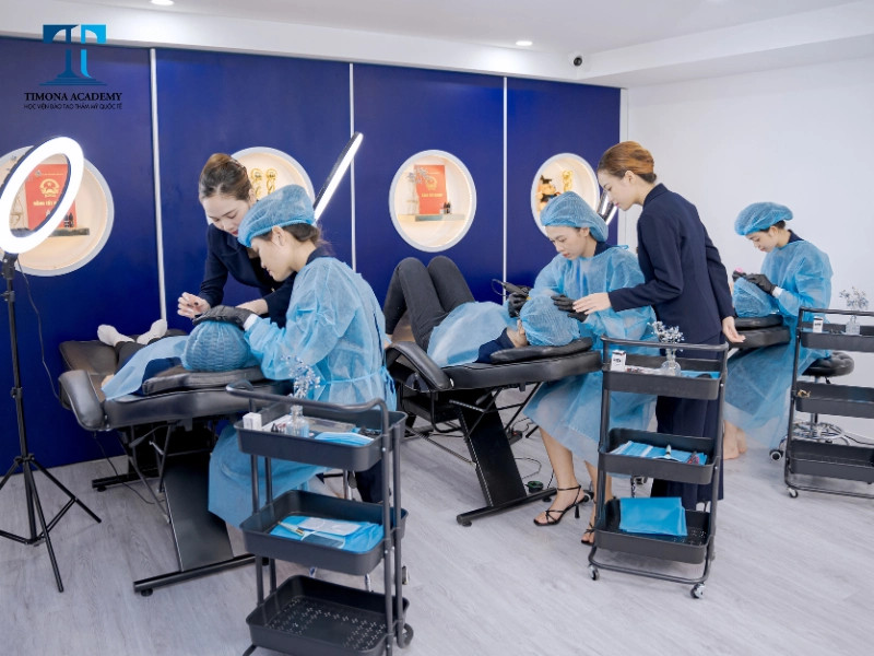 Nghề phun xăm thẩm mỹ yêu cầu sự tỉ mỉ, khéo léo và mắt thẩm mỹ tinh tế