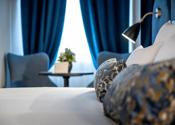 Ngoại thất Stadt Hotel Città