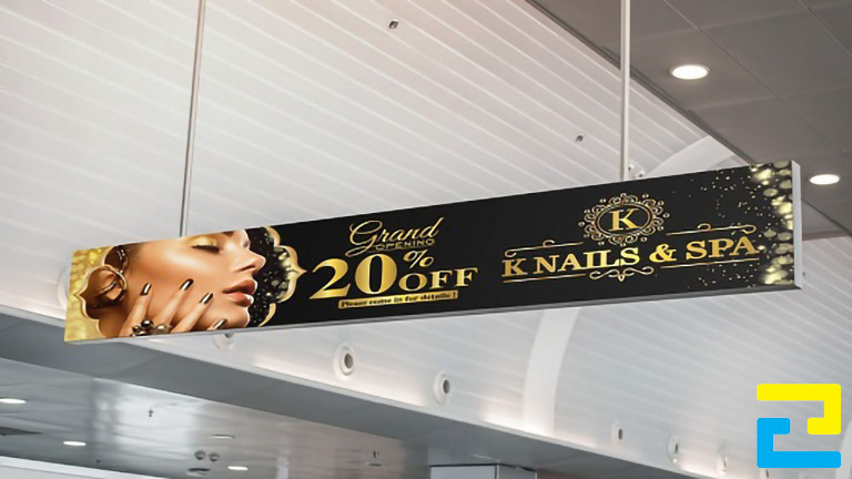 Nhiều mẫu băng rôn khai trương spa đang được trưng bày, thể hiện sự đa dạng lựa chọn cho các chiến dịch marketing lớn.