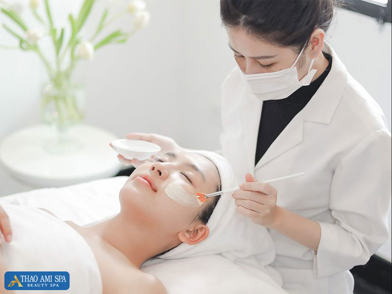 Peeling da chuyên sâu điều trị thâm mụn, tái tạo làn da mới