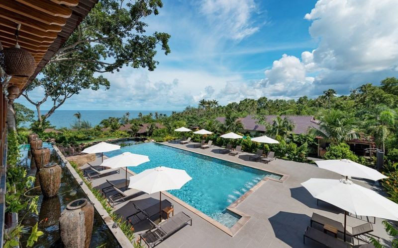 Phòng tắm tiện nghi với bồn tắm tại Camia Resort &amp; Spa Phú Quốc
