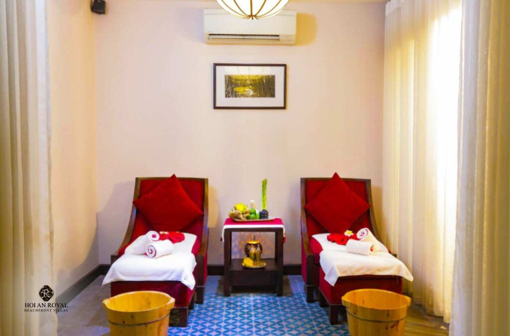 Phòng trị liệu riêng tư của Ozone Spa tại Little Hoi An Boutique Hotel &amp; Spa, một điểm nhấn trong top 10 spa Hội An
