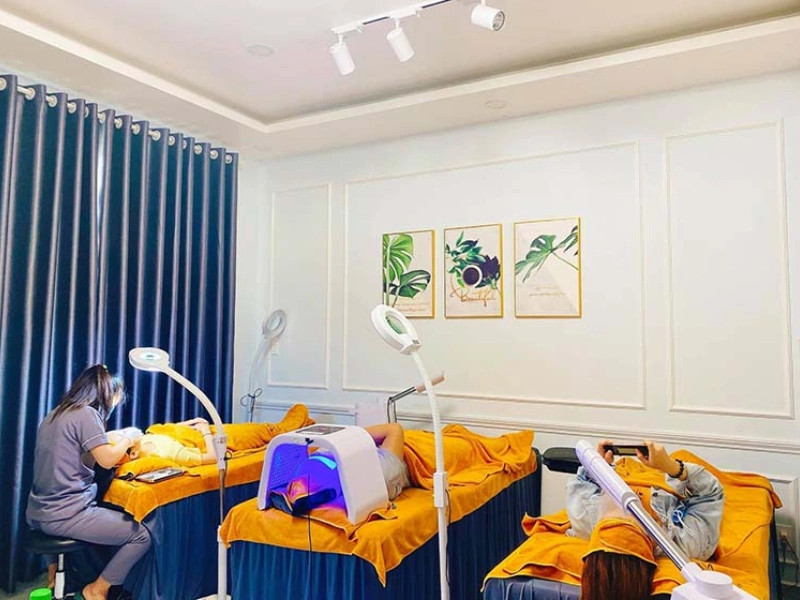 Rebi Beauty là một trong những trung tâm đào tạo học viên chuyên sâu về điều trị da