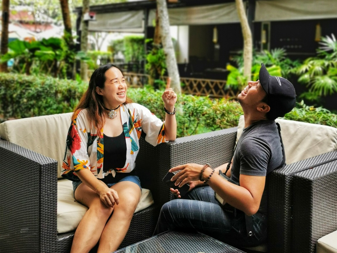 Sảnh tiếp đón rộng rãi cùng hồ bơi lớn tại Centara Anda Dhevi Resort and Spa