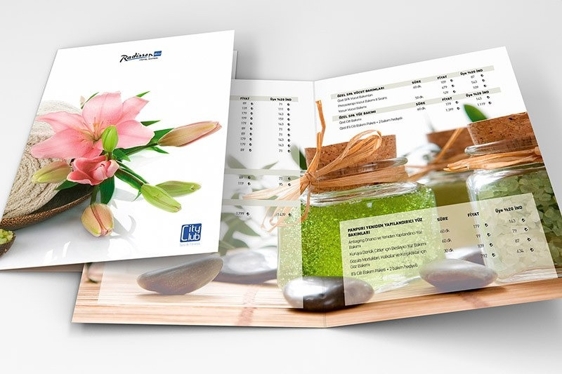 Thiết kế menu spa đơn giản, tinh tế, thể hiện rõ ràng các liệu trình chăm sóc da theo cách thiết kế 1 menu cho spa hiện đại.