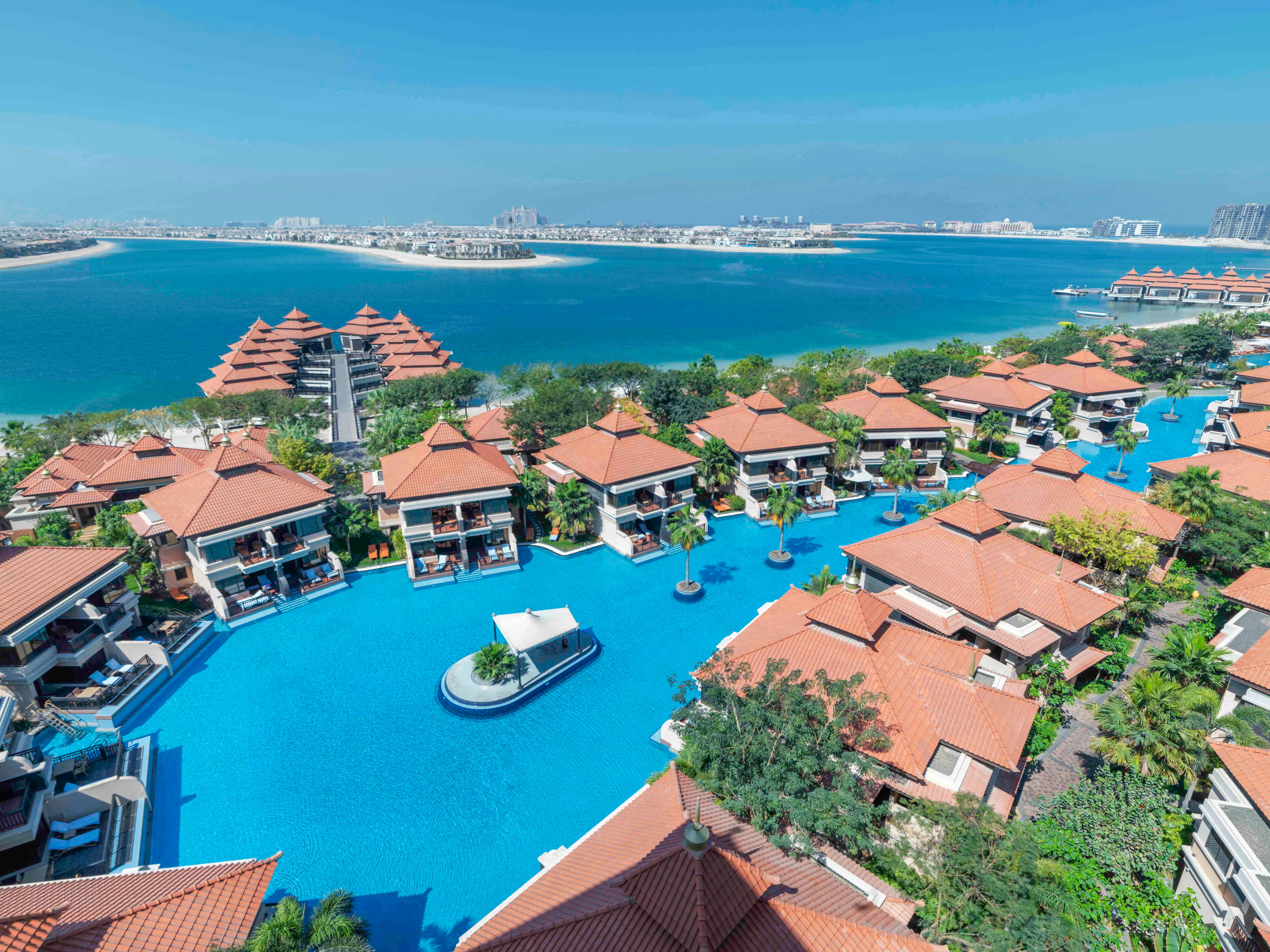 Trải nghiệm ẩm thực ngoài trời sang trọng tại một trong những nhà hàng của Anantara Dubai The Palm