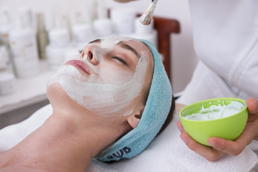 Trị mụn tại spa cần cân nhắc