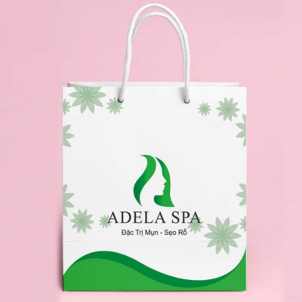 Túi đựng sản phẩm cao cấp tại spa thẩm mỹ viện Adela ở Hà Nội