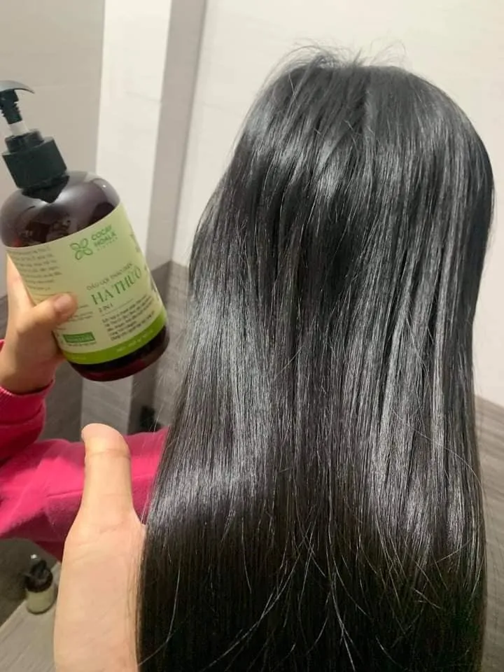 Dầu gội đen tóc thảo dược giúp tóc khỏe mạnh hơn