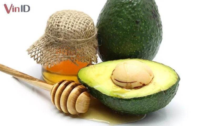 Bí Quyết Gội Đầu Thiên Nhiên: Bia, Mật Ong Và Bơ Cho Tóc Bóng Mượt