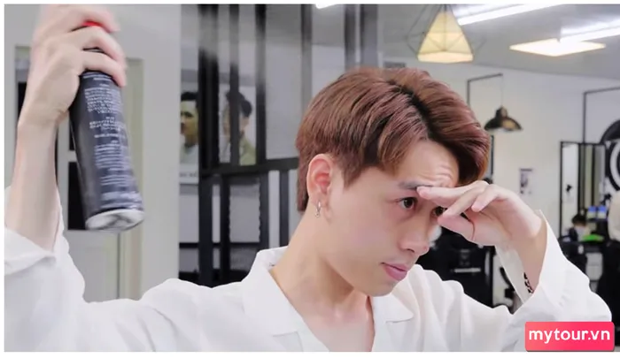 Kiểu tóc 2 mái layer nam thanh lịch.