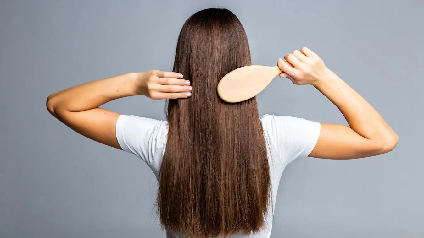 Tóc mọc khoảng 0.1 - 0.2cm mỗi ngày, cần phương pháp để cách giúp tóc dài nhanh hơn