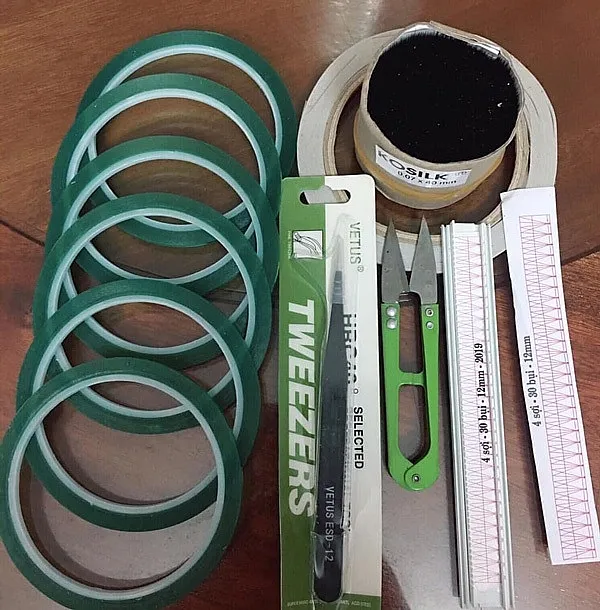 Toàn bộ vật liệu cần thiết để thực hiện allintitle:cách làm mi giả bằng tóc tại nhà