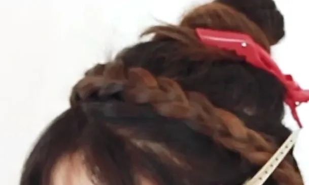 Hướng dẫn chi tiết bước 3 tạo vòng tròn tết tóc