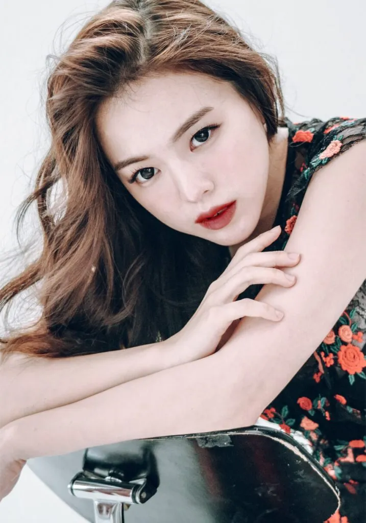 Các bước chia tóc và gắn tóc mái giả dài (mái rèm) vào hai bên tóc thật