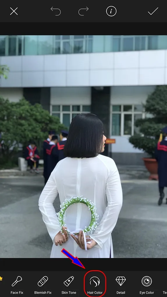 Giao diện lựa chọn công cụ Hair Color trong PicsArt để tiến hành đổi màu tóc trên ảnh