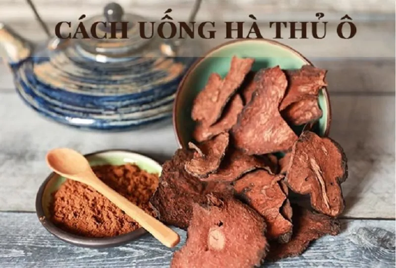 HÌnh ảnh minh họa củ Hà Thủ Ô khô đã được cắt lát và chuẩn bị để sắc nước hoặc tẩm chế biến
