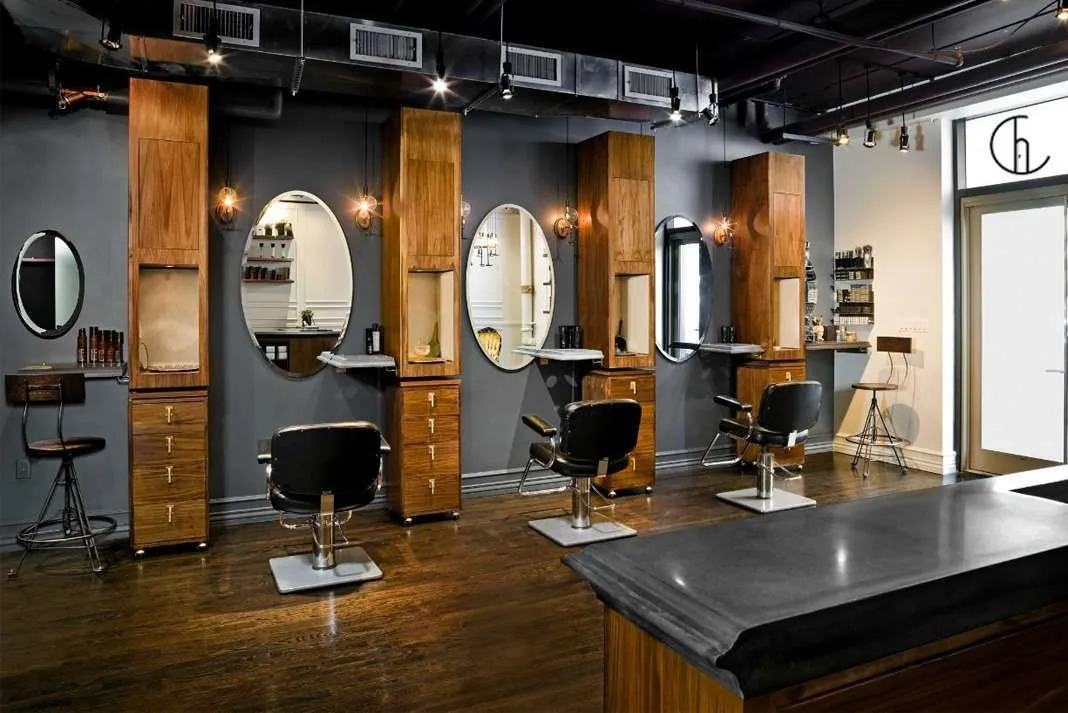 Hình ảnh tiệm tóc được thiết kế sang trọng