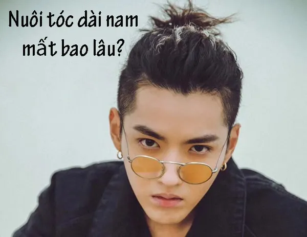 Quá trình nuôi dưỡng tóc dài cho nam cần sự kiên trì, sử dụng dầu dưỡng tóc tự nhiên để kích thích mọc.