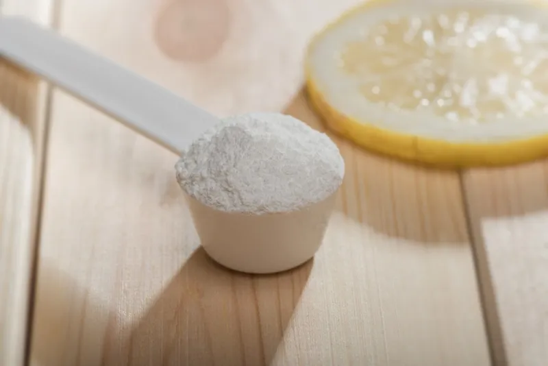 Gội đầu bằng bột vitamin C là cách làm tóc đen trở lại sau khi nhuộm hiệu quả