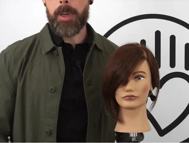 Tóc mái xéo kết hợp với kiểu tóc bob