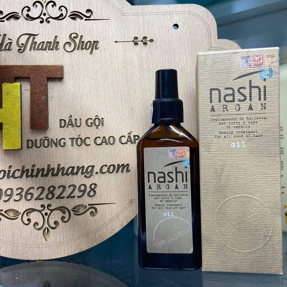 Hình ảnh minh họa mái tóc đen dài suôn mượt sau khi phục hồi tóc đúng cách