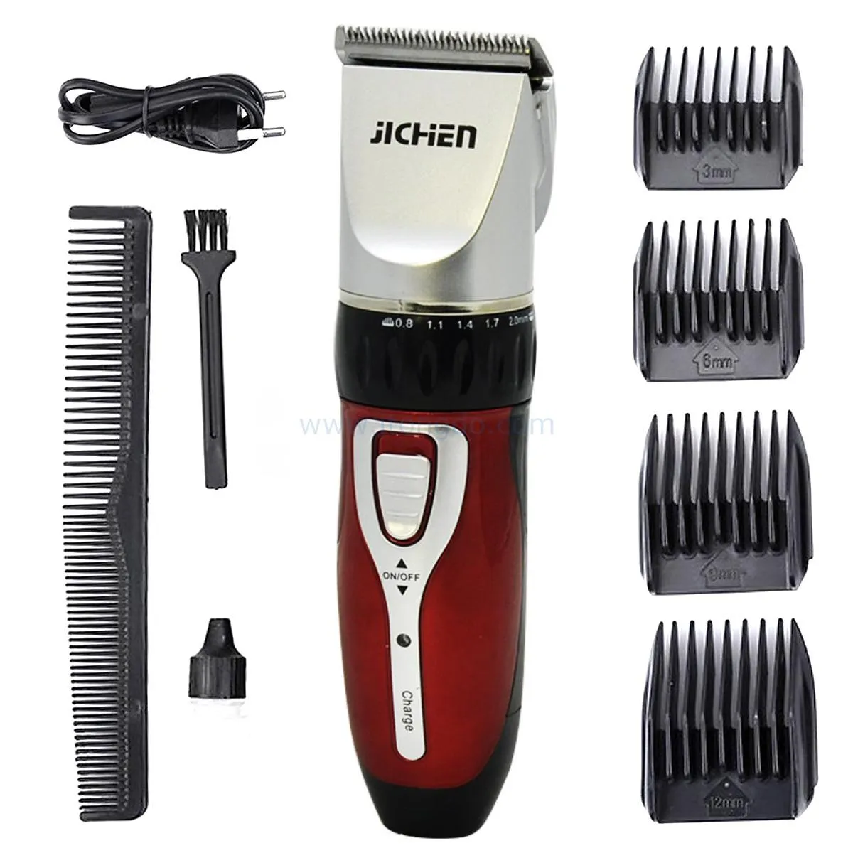 Tông đơ và lược căn bản dùng để hỗ trợ khi cắt tóc nam tại nhà